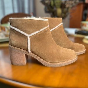 Beautiful Ugg Boots excellent condition, like new, too big for me.